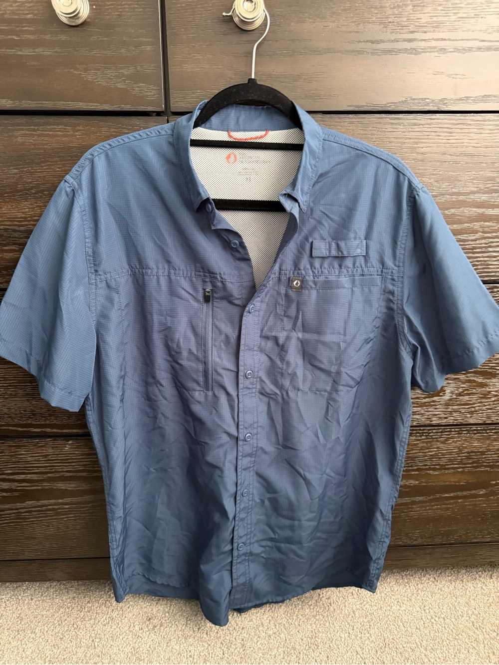 Men's Short-Sleeve Button-Down Shirt in Blue - Casual Technical Style